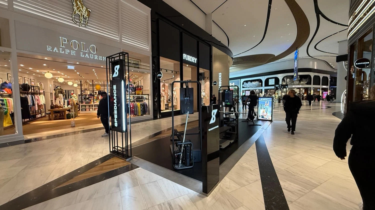 De echte Speediance-showroom in het Westfield Mall of the Netherlands