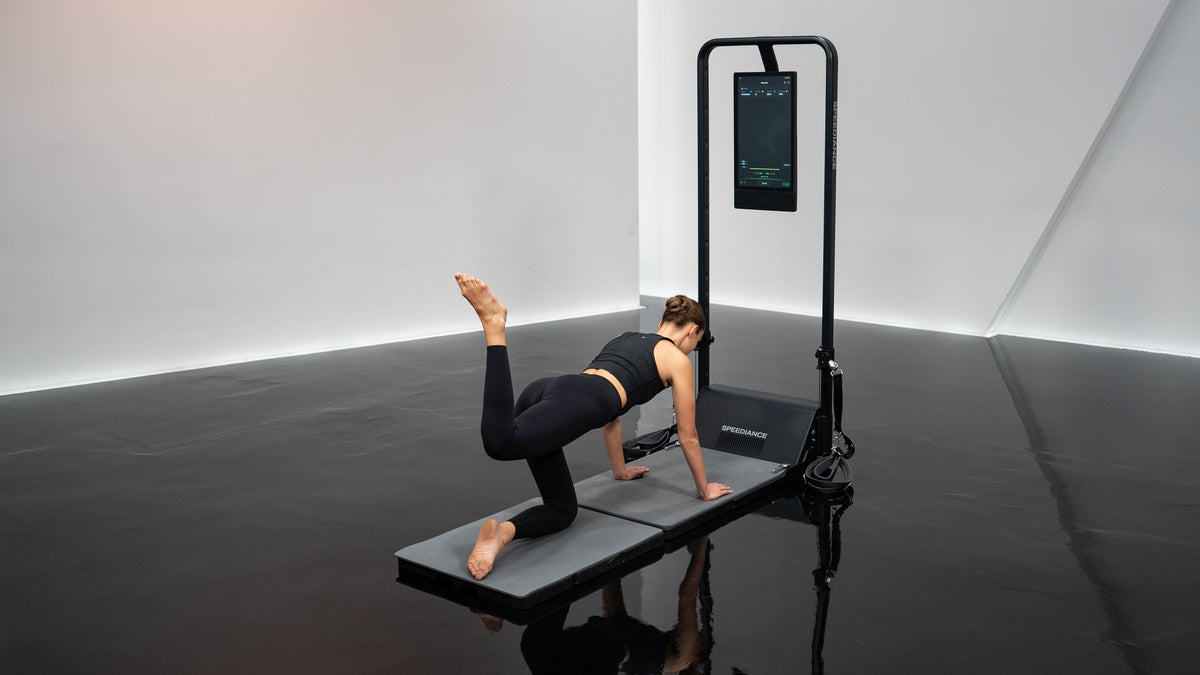 Pilates op Gym&nbsp;Monster in een witte studio