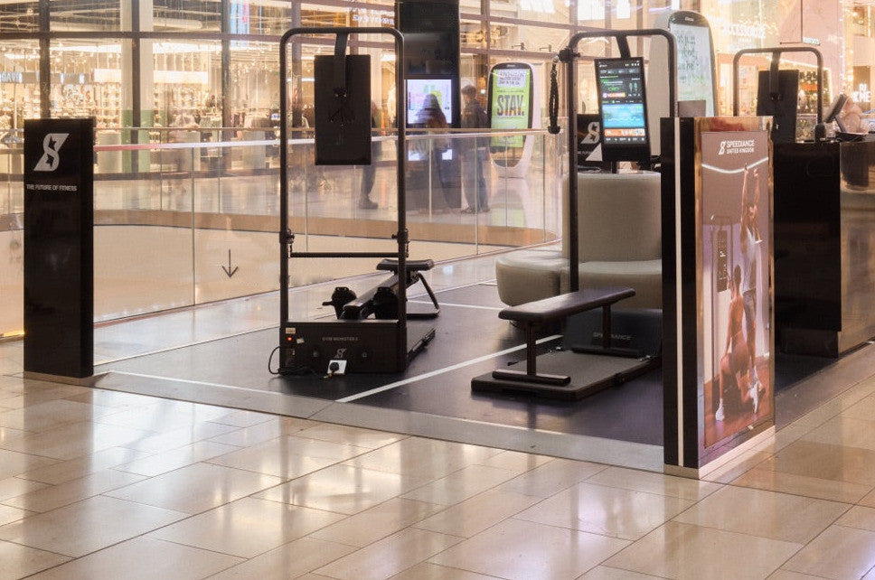 Een Speediance-showroompod in een winkelcentrum